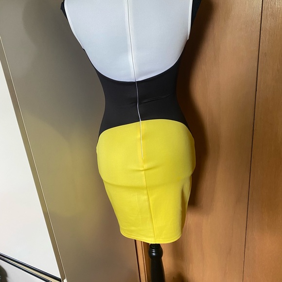 Patterned bodycon dress - Picture 5 of 6